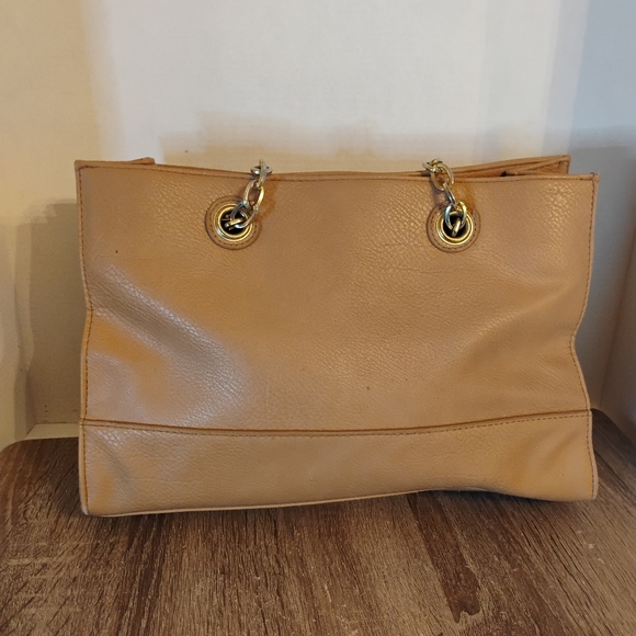 Bueno Faux Leather Tote Purse - Picture 6 of 7